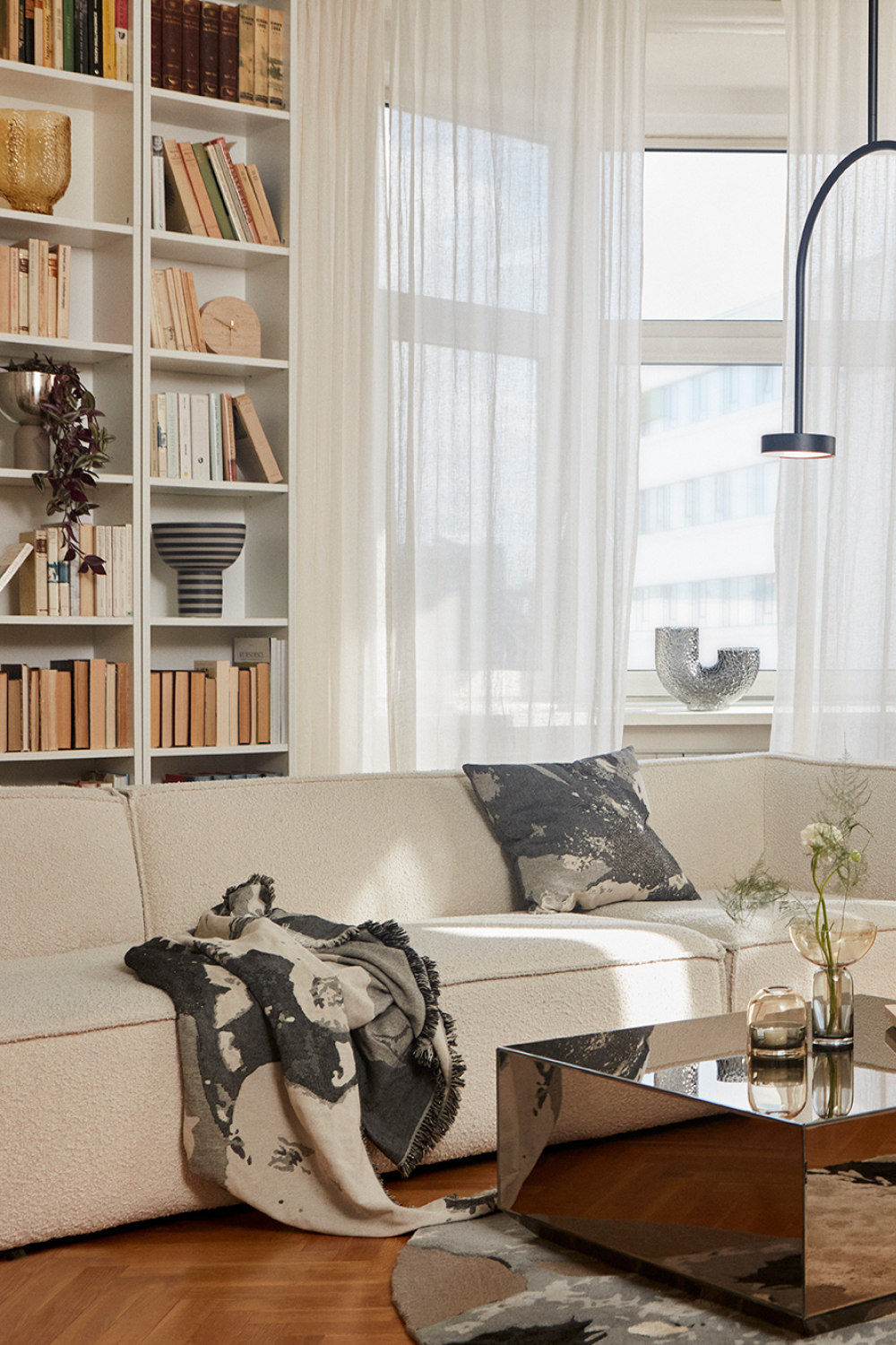 ARURA medium glass vase ARURA medium glass vase